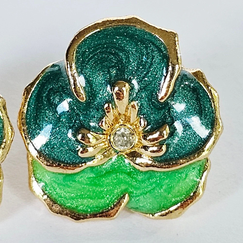 Vtg Pansy Flower‎ Stud Earrings Green Enamel Rhinestone Cottagecore Botanical